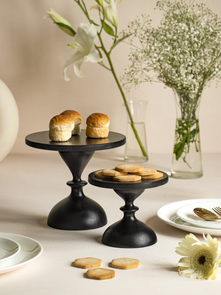 BASAL CAKE STAND