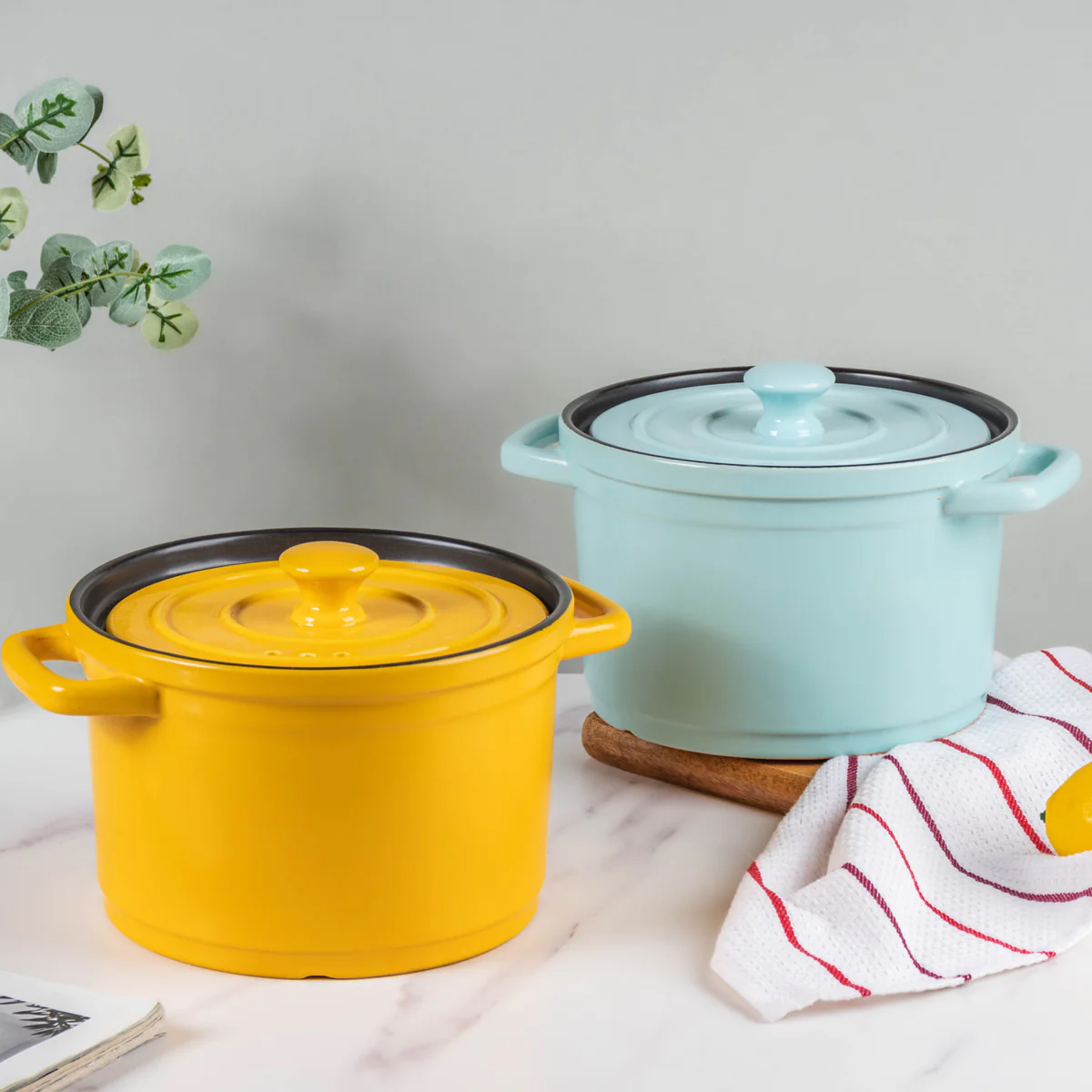TALL COOKING POT