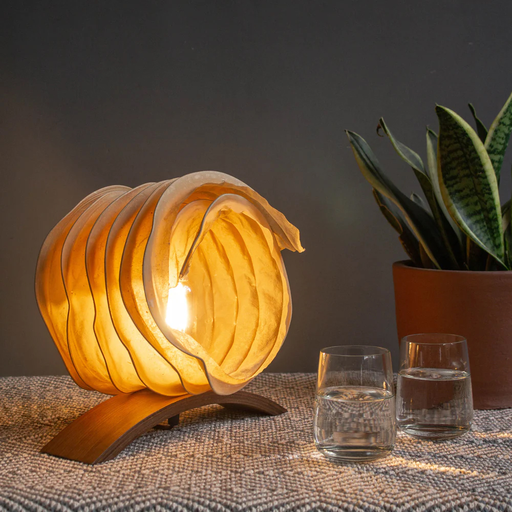 The Enzo crushed table lamp