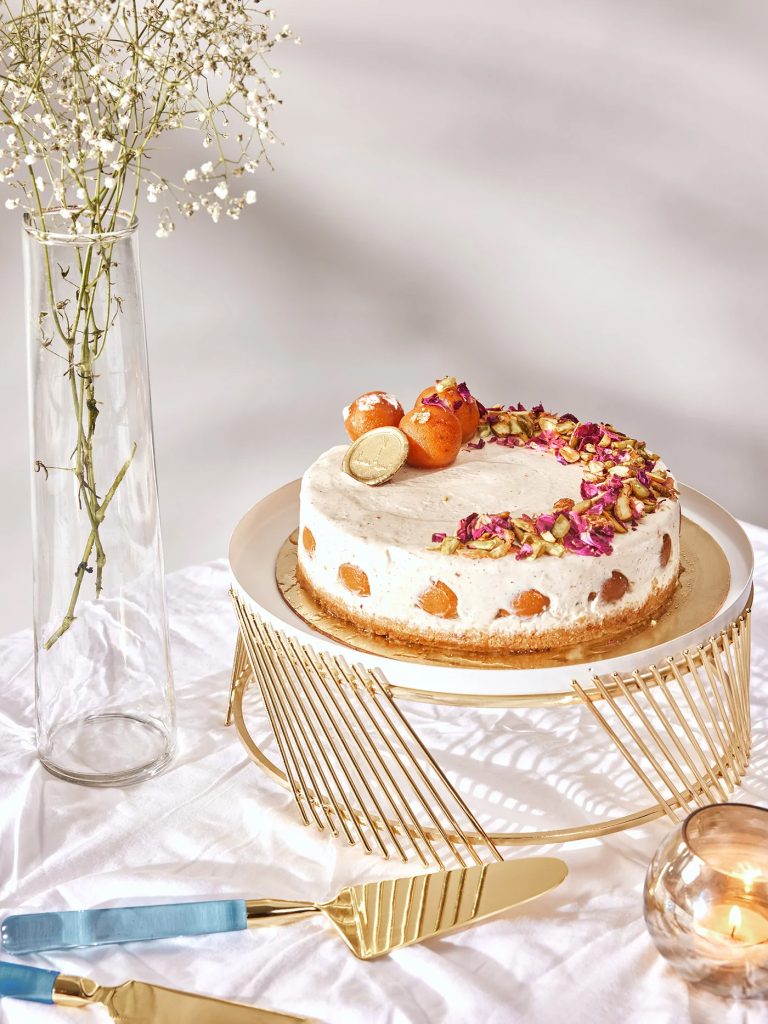 WHITE & GOLD CAKE STAND LARGE