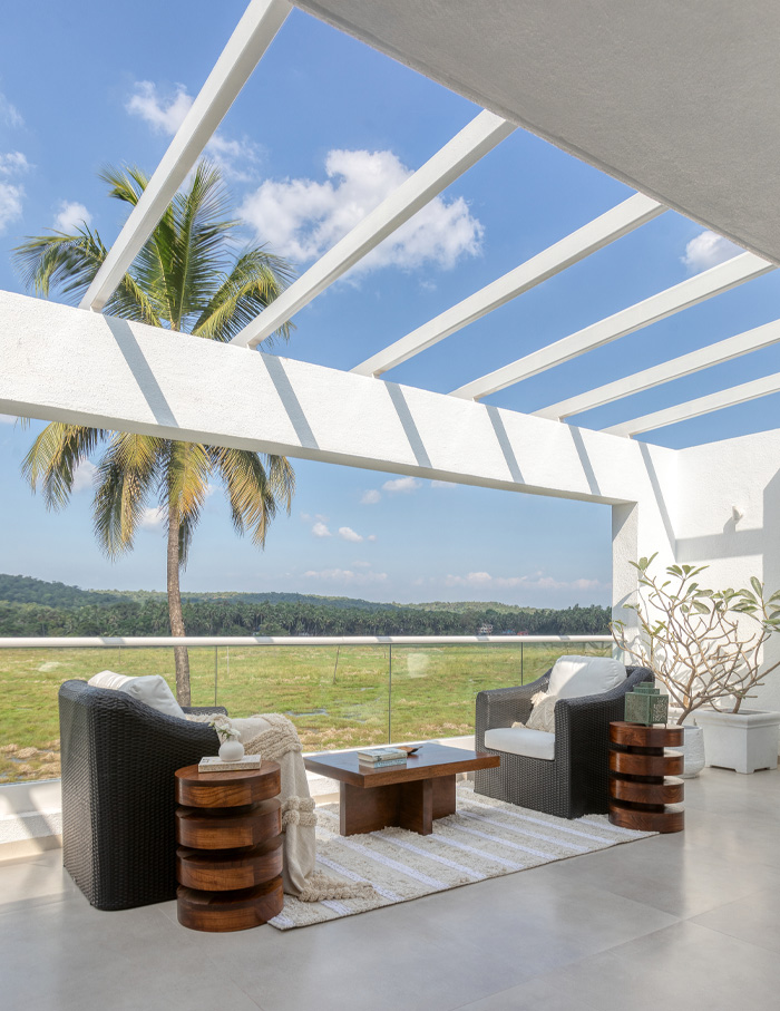 luxury goa villa by Mustafa Eisa Associates