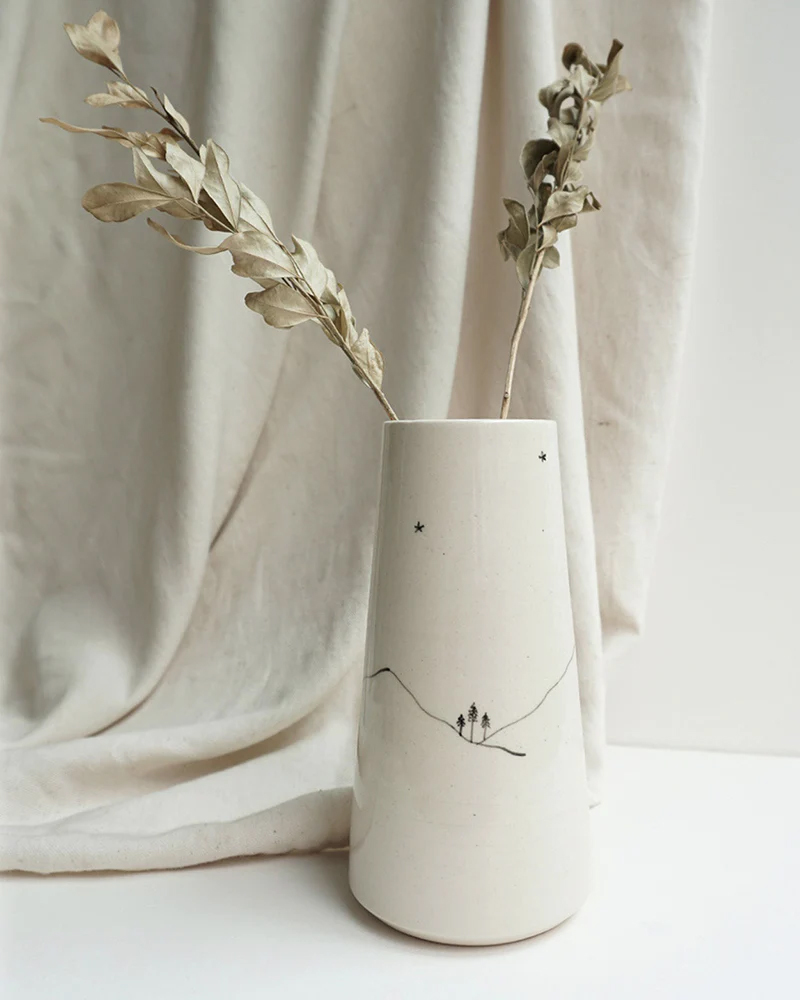 HILLS FLOWER VASE